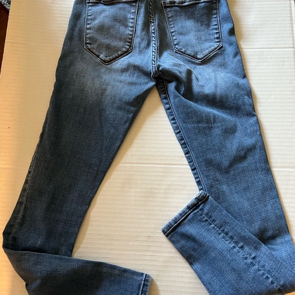 Abercrombie & Fitch Jeans. #1201 - Picture 8 of 8